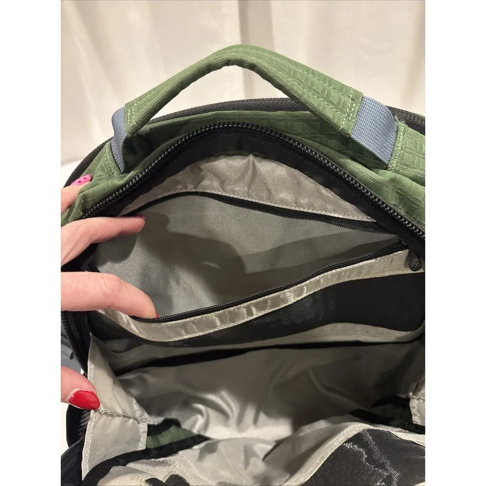 Patagonia Vintage 30L Messenger Laptop Sling Bag With Strap Green/Black